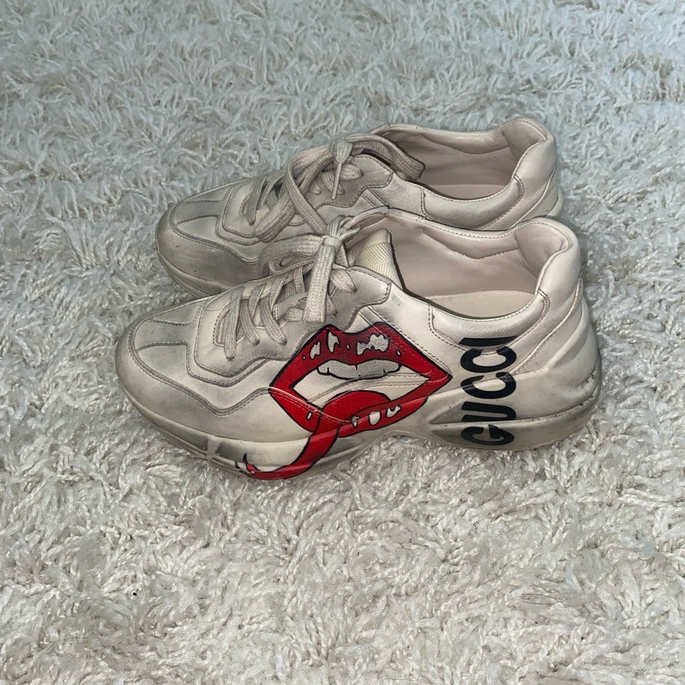 Gucci Women's Rhyton sneaker with mouth print